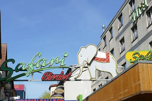 La Große Freiheit, perpendiculaire à la Reeperbahn.